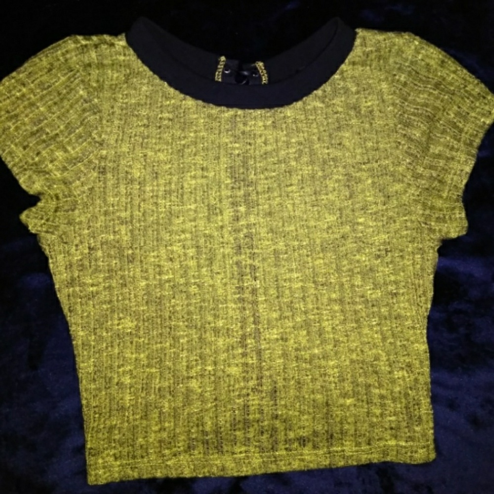 back tie -up Crop top